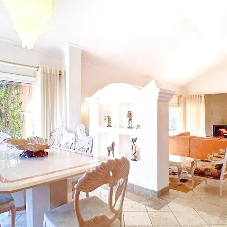 Magnificent Familly House * Porches (Algarve)